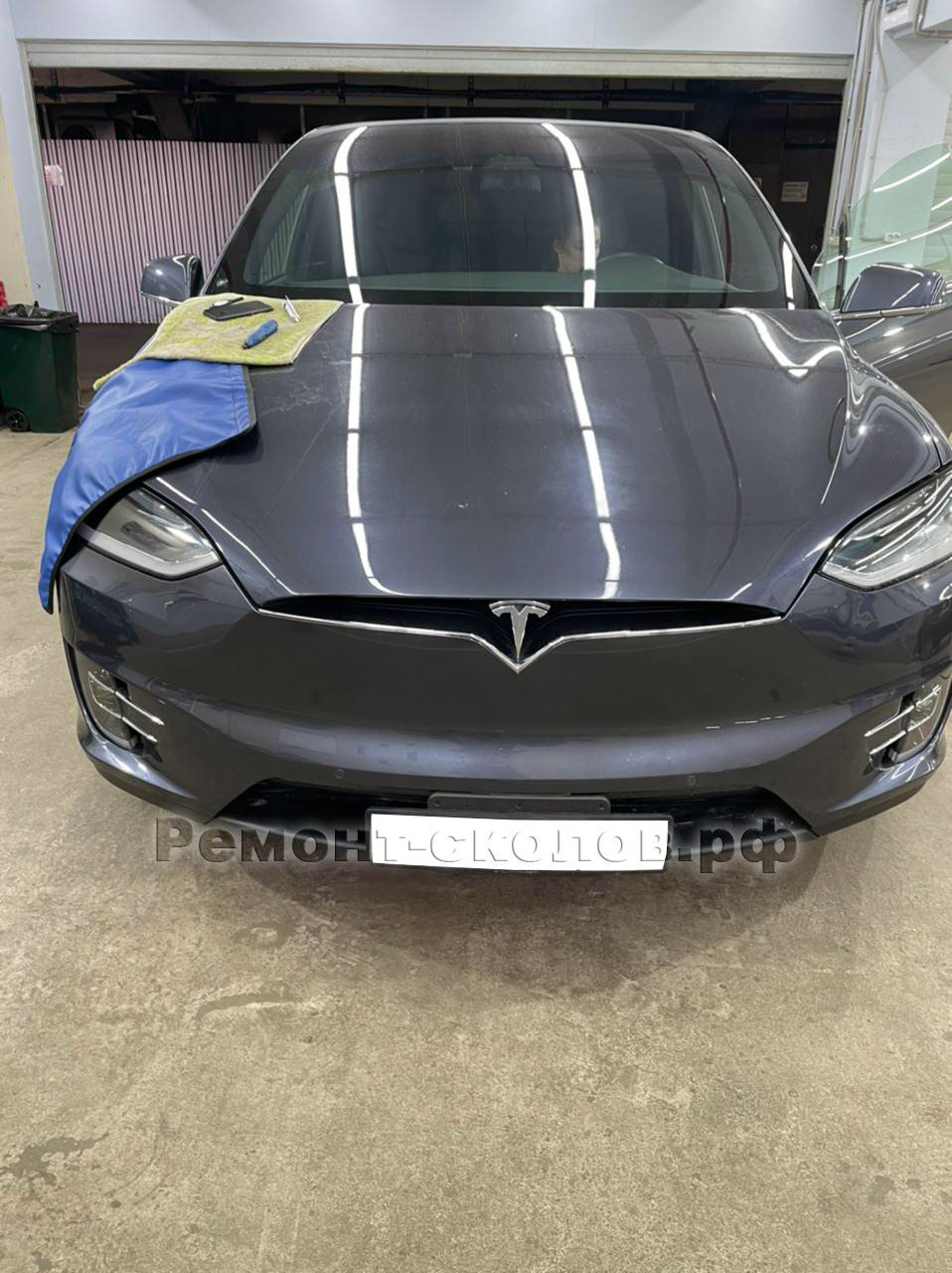 Ремонт лобового стекла Tesla на Профсоюзной